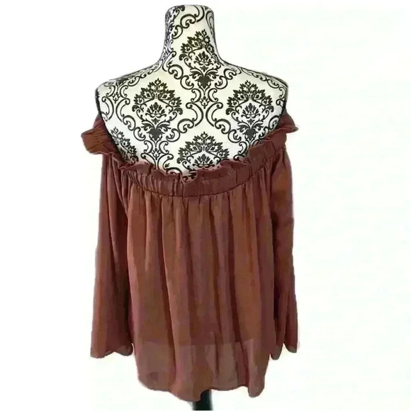 Lucca Couture Off-The Shoulder Flowy Pleated Ruffle Top, L - Picture 7 of 9